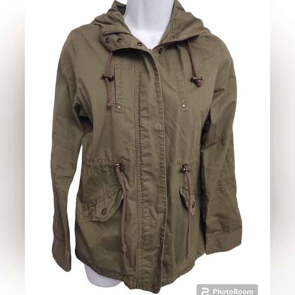 Love Tree Jackets & Blazers - Love Tree Army green lightweight hooded  jacket with pockets